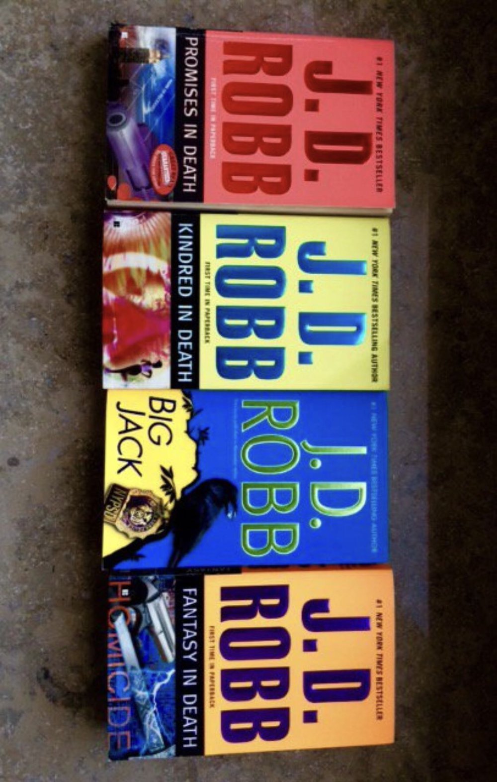 J.D.ROBB 4 BÜCHER AUF ENGLISCH 