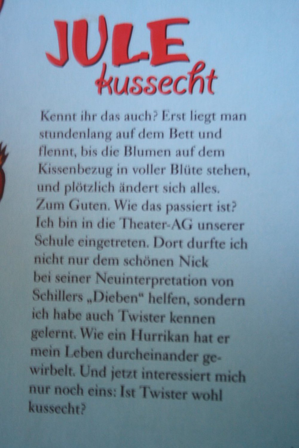 Jule kussecht