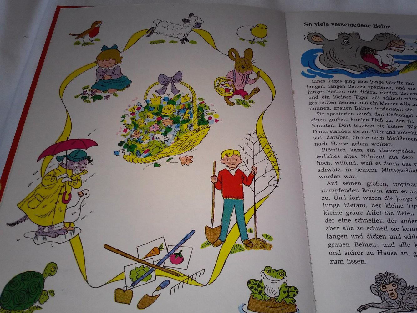 Richard Scarry (illust.) - Husch-husch ins Körbchen - Kinderbuch alt