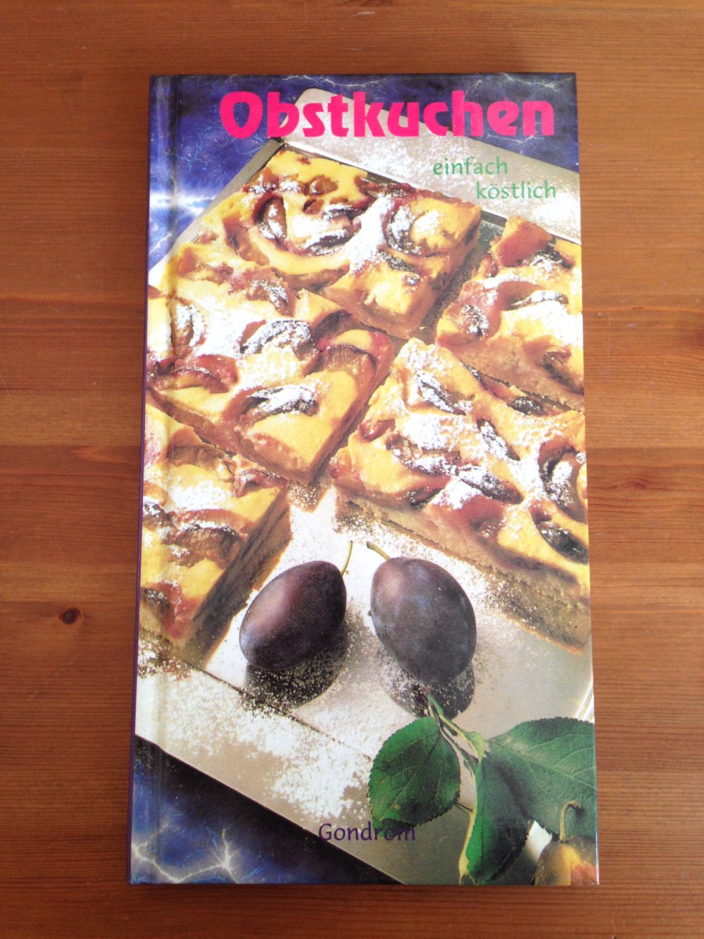 Backbuch mit klassischen Rezepten