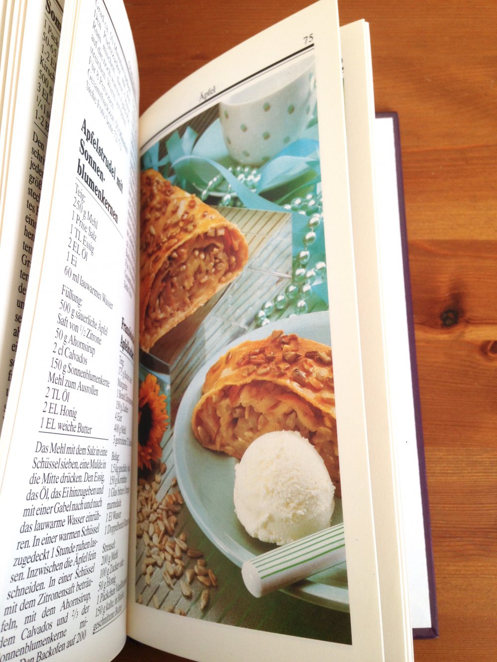 Backbuch mit klassischen Rezepten