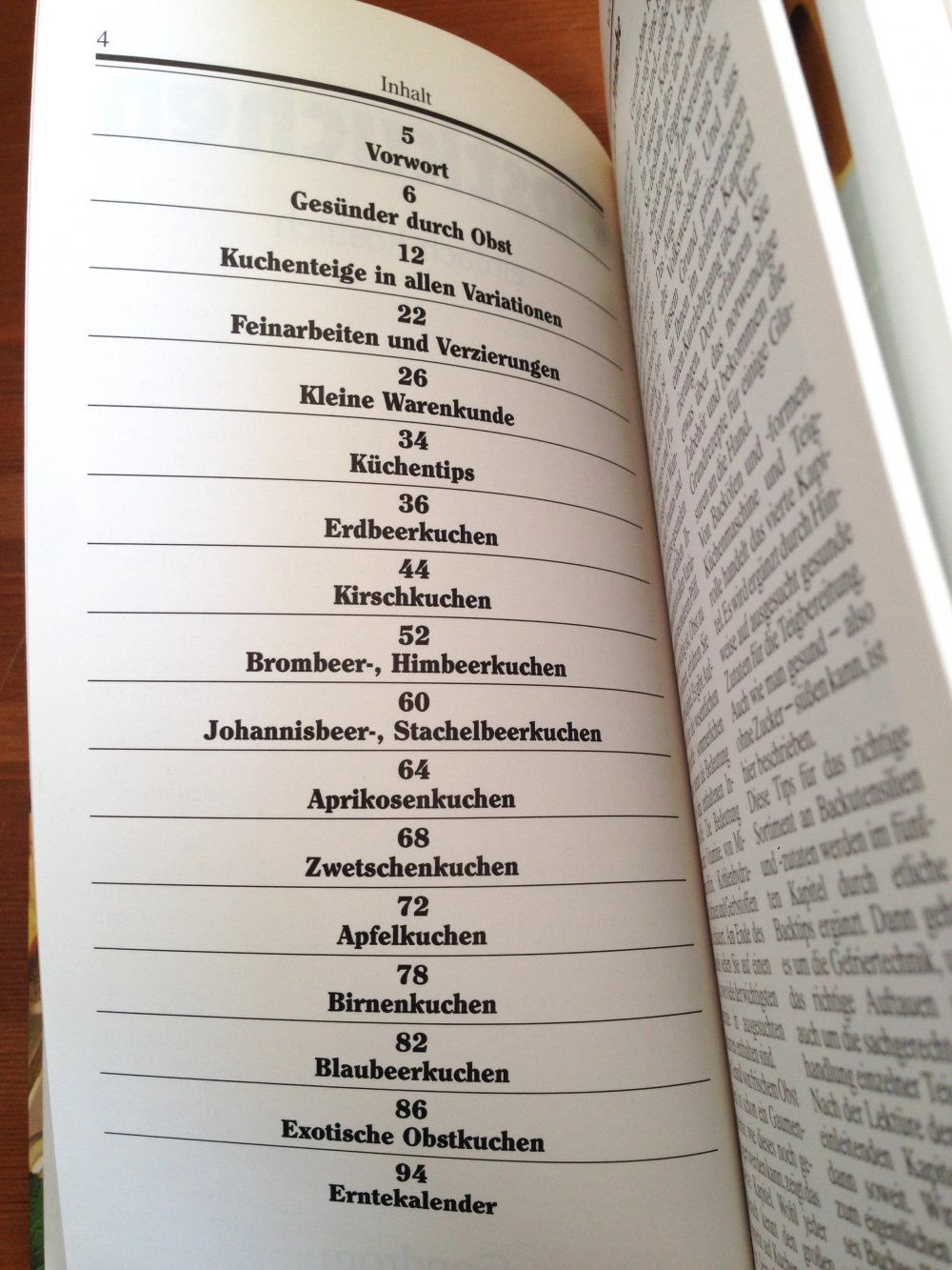 Backbuch mit klassischen Rezepten