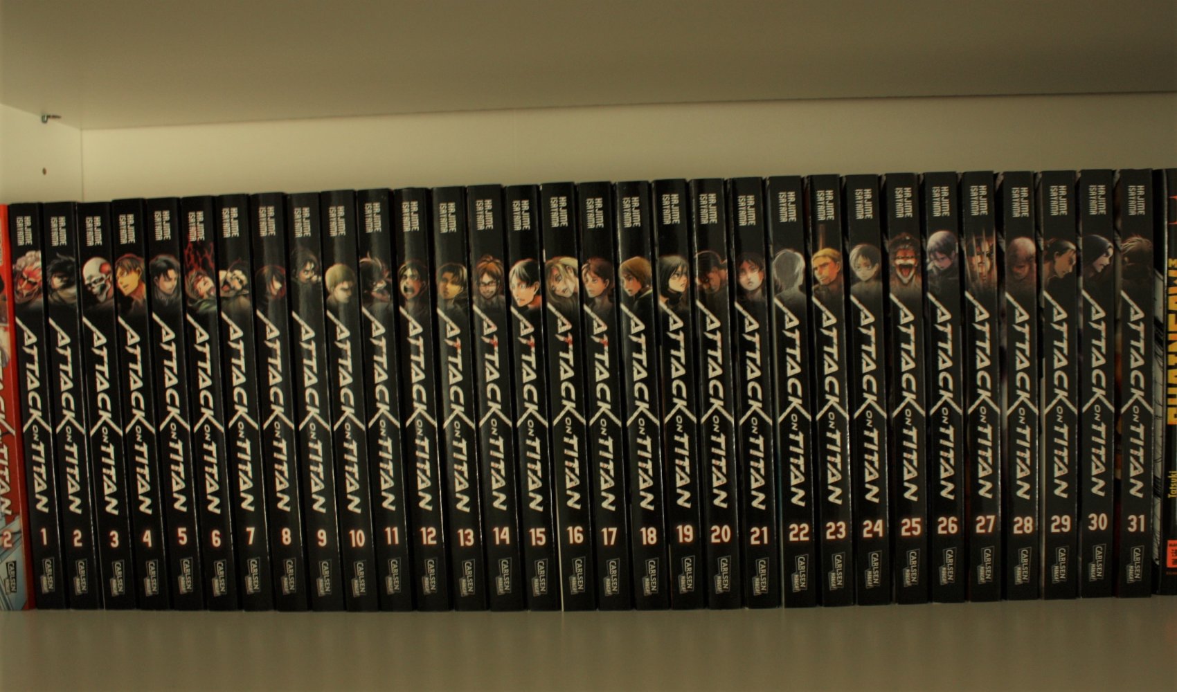 Attack on Titan 1-31