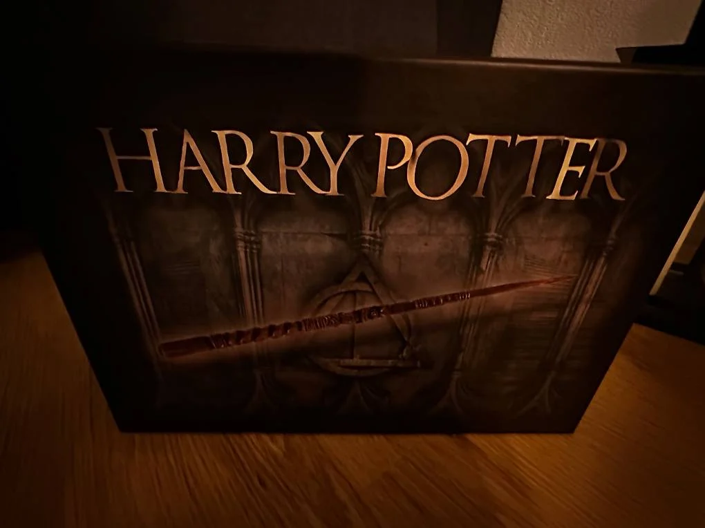 Harry Potter Taschenbuch Box Set + Hogwarts Library