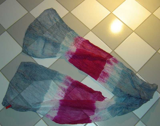 Langes Tuch / Schal von Esprit in crashed-Optik. zu Schlauchschal zusammennähbar, Batik