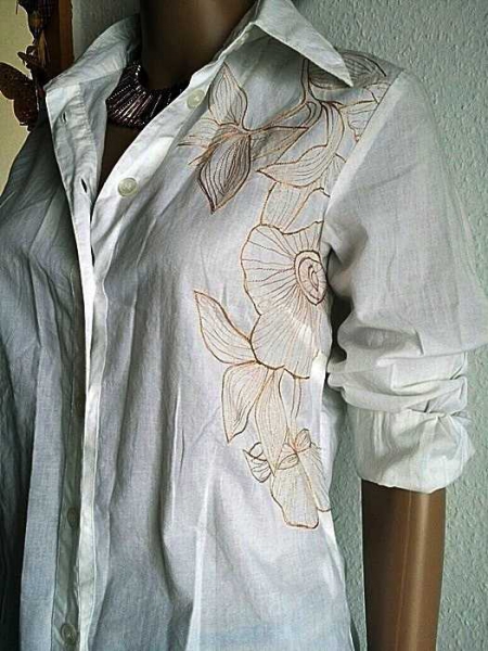 Süsse Bluse/Hemd mit gestickte Muster / Authentick Clothing COMPANY