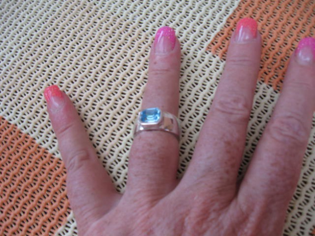 *** NEU ~ Schöner Ring ***