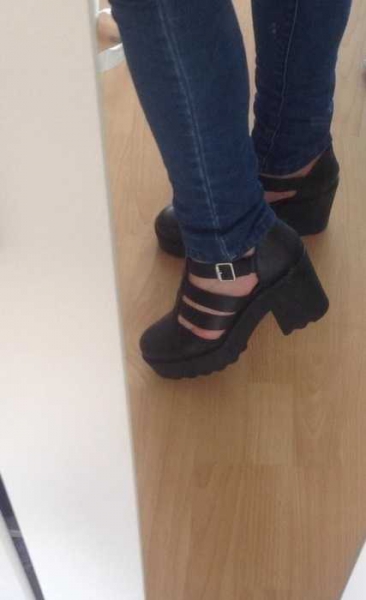 Plateau Pumps Echtleder Out From Under Gr. 40 Urban Outfitters Hipster Blogger Vagabond Dioon Style