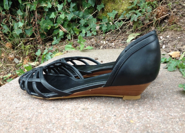 Oasis Sommer Sandalen mit kleinem Keilabsatz schwarz Gr. 36 - 36,5