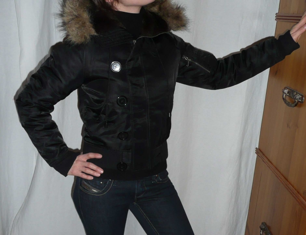 Juicy Couture Fliegerjacke mit Fellkapuze schwarz XS = 34
