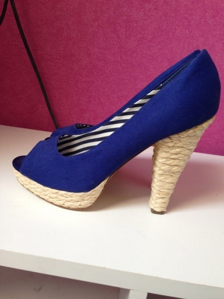 Blaue H&M High Heels 