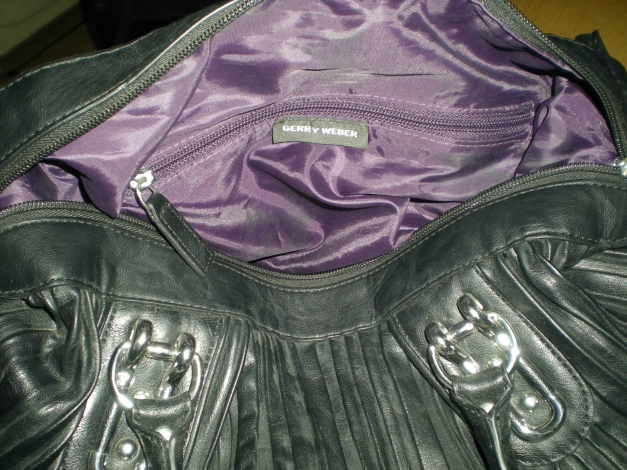 Gerry Weber Handtasche aus schwarzem Leder