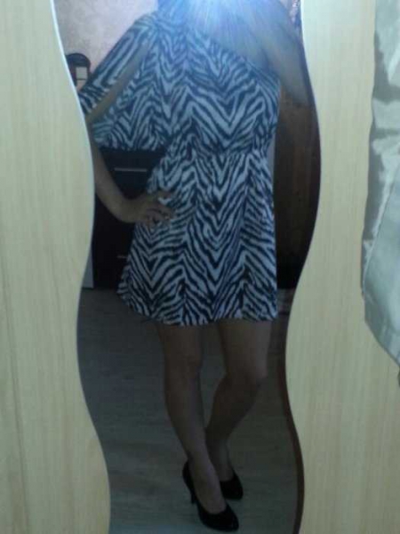 Kleid von Lipsy London inkl. Versand