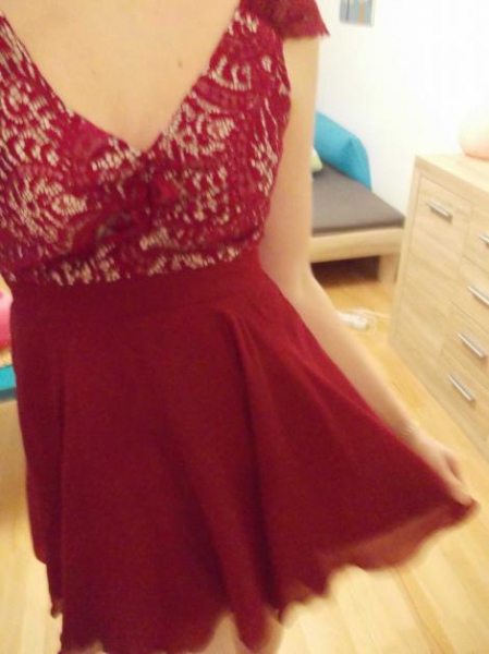 Hübsches Kleid von Elise Ryan