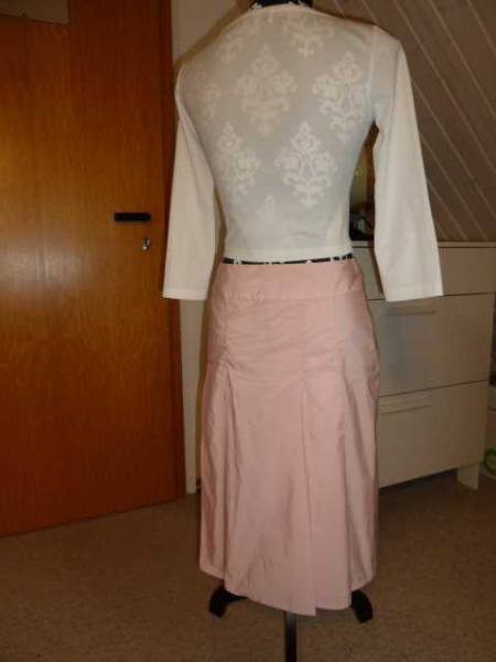 Top mit Wasserfall, bauchfrei, eng, 3/4 Schmuck-Arm, Größe 32 / 34 / 36