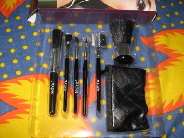 *** NEU ~ Pinselgeschenkset inkl. kleines Schlüsseletui ***