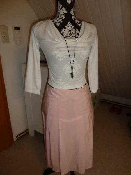 Top mit Wasserfall, bauchfrei, eng, 3/4 Schmuck-Arm, Größe 32 / 34 / 36