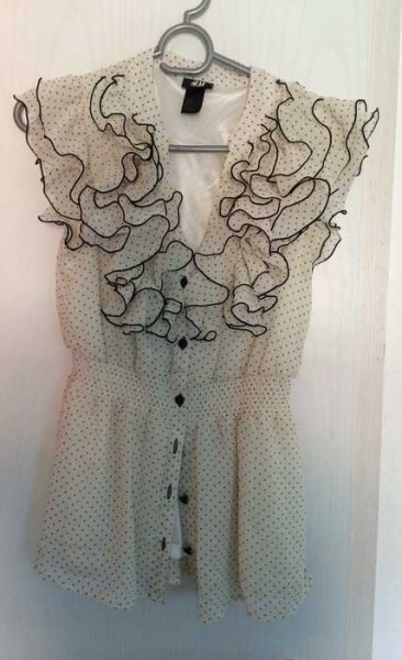 cremefarbende Rüschenbluse H&M