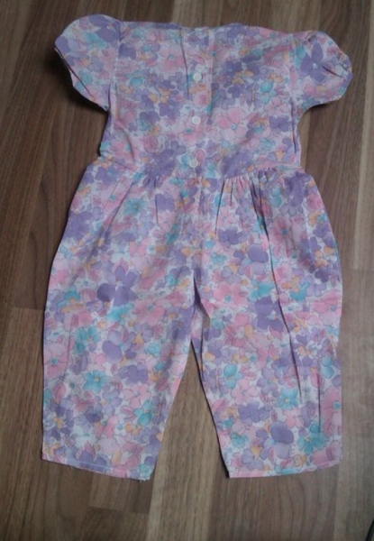süßer Overall mit Blumenmuster