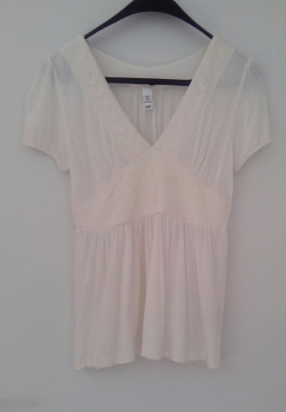 Weißes Shirt mit Spitze