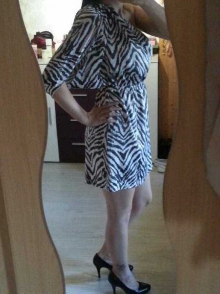 Kleid von Lipsy London inkl. Versand