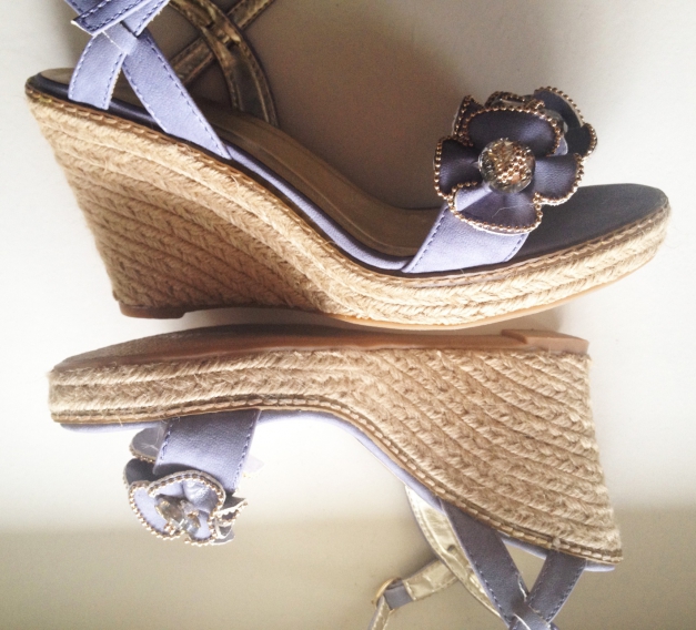 Zauberhafte Sandalette NEU