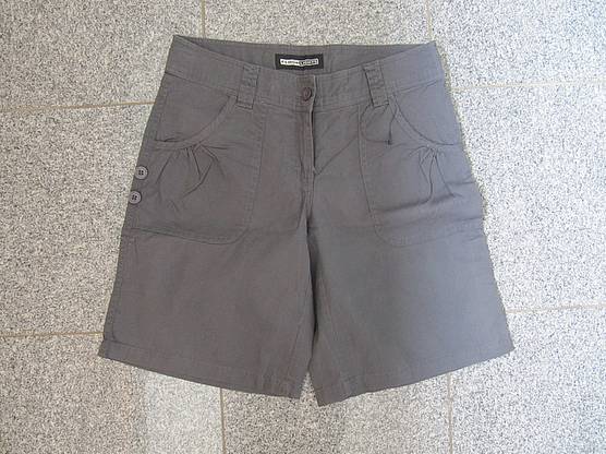 SUPER SHORTS BERMUDA FLASHLIGHTS GRAU NEU HIGH WAIST VARIERBAR
