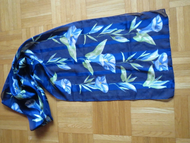 Schal, transparent, florale Muster
