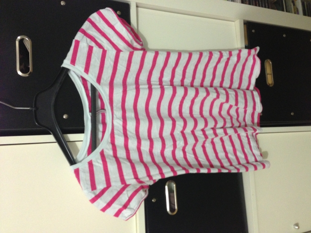 Pink gestreiftes T-Shirt
