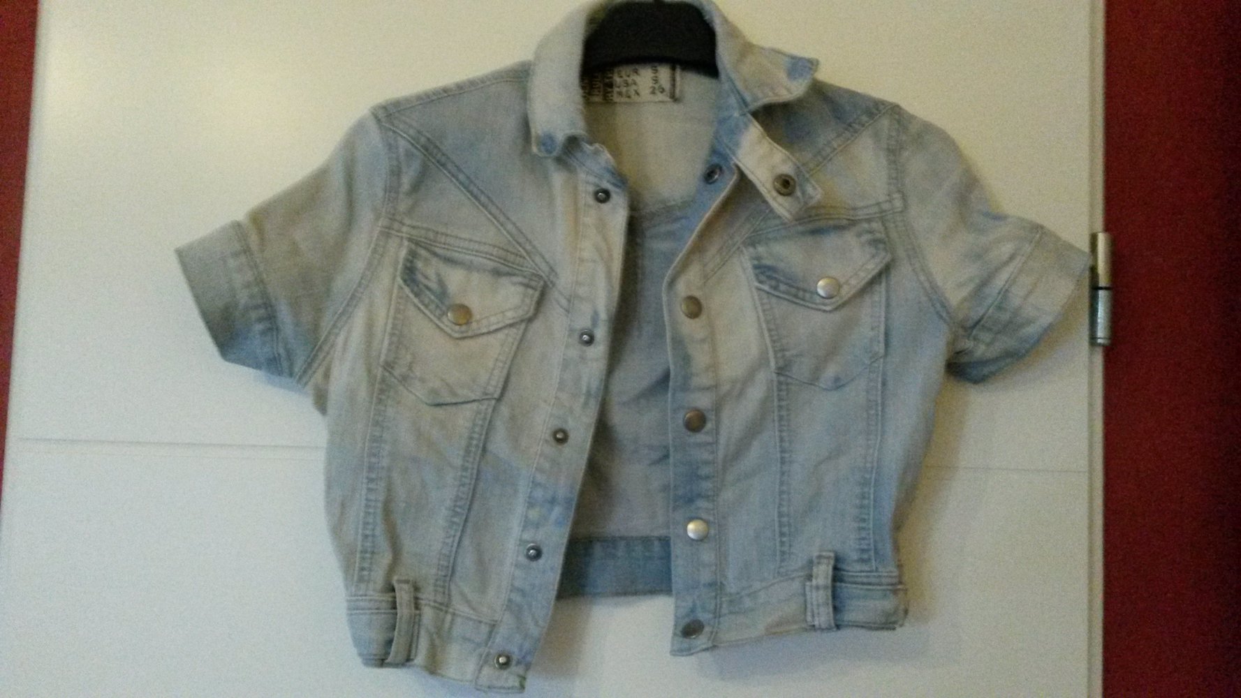 kurzärmlige Jeansjacke
