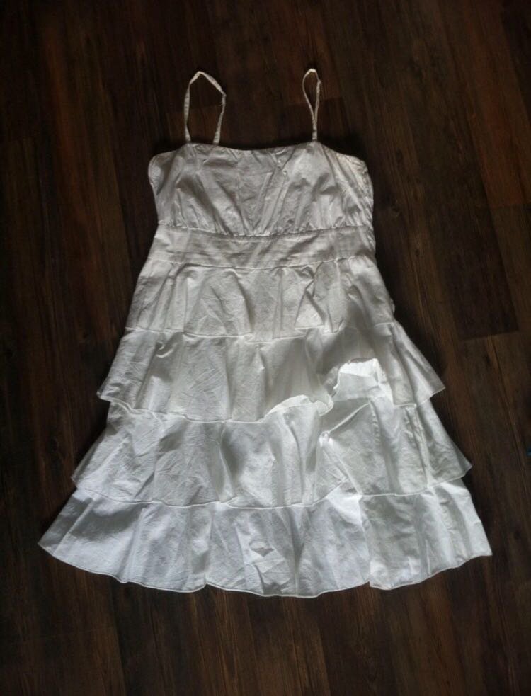 Wunderschönes weißes Kleid 