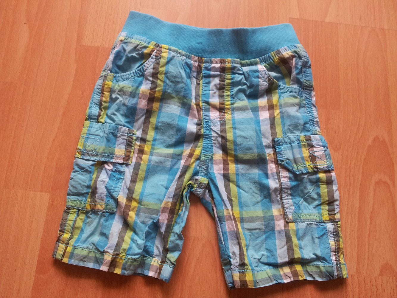 kurze Hose Shorts türkis grün weiß kariert Gr. 80