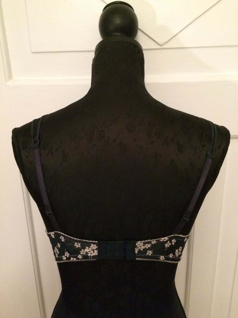 Blauer BH mit Spitze