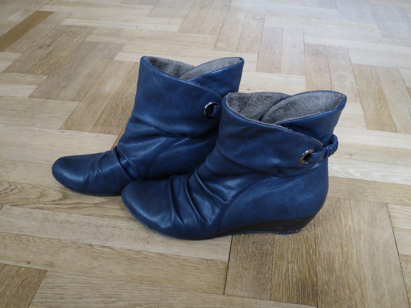 Blaue Keilabsatz-Stiefeletten, Gr. 38