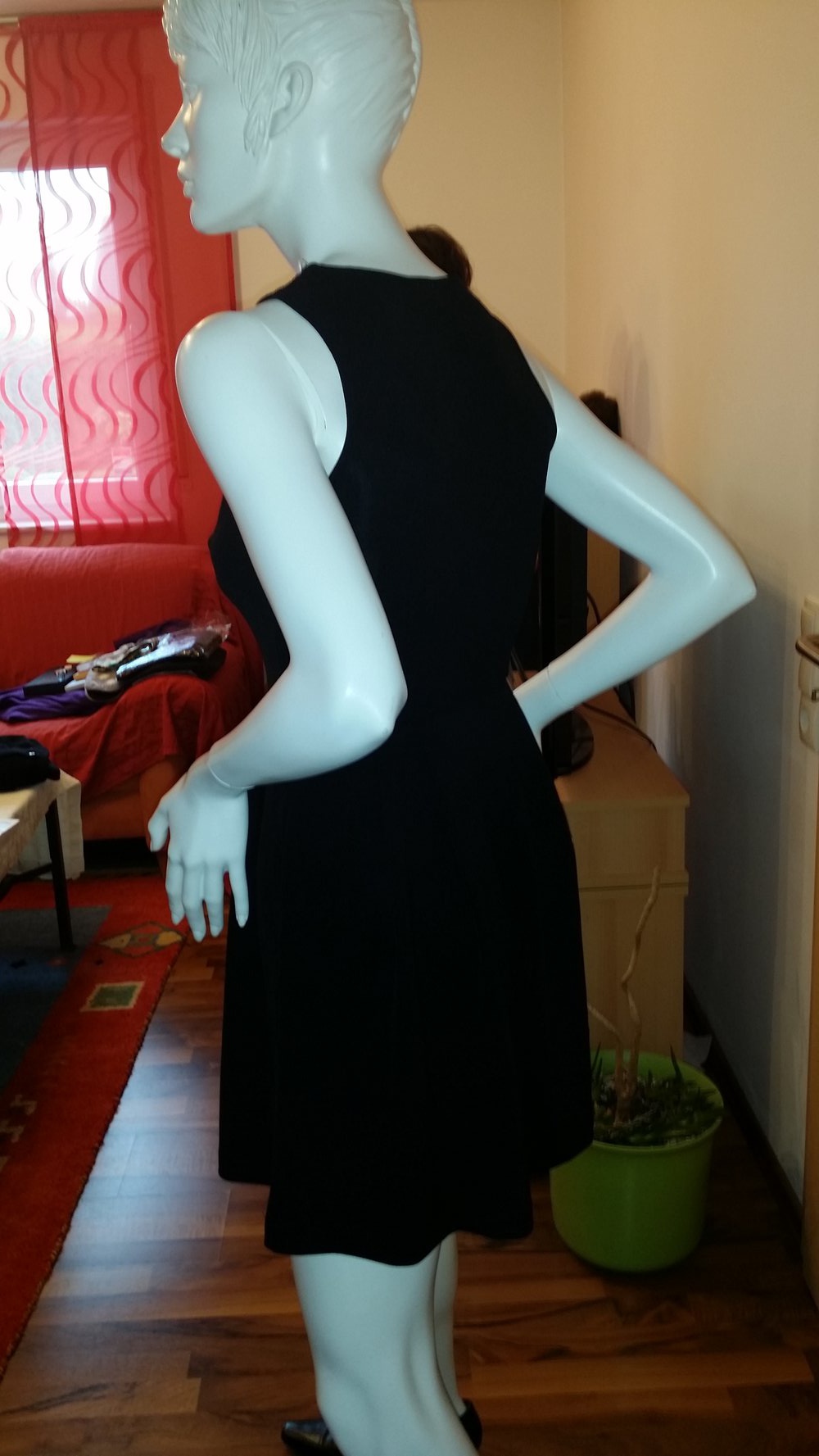 Kurzes schwarzes Kleid Größe 36 - neuwertig