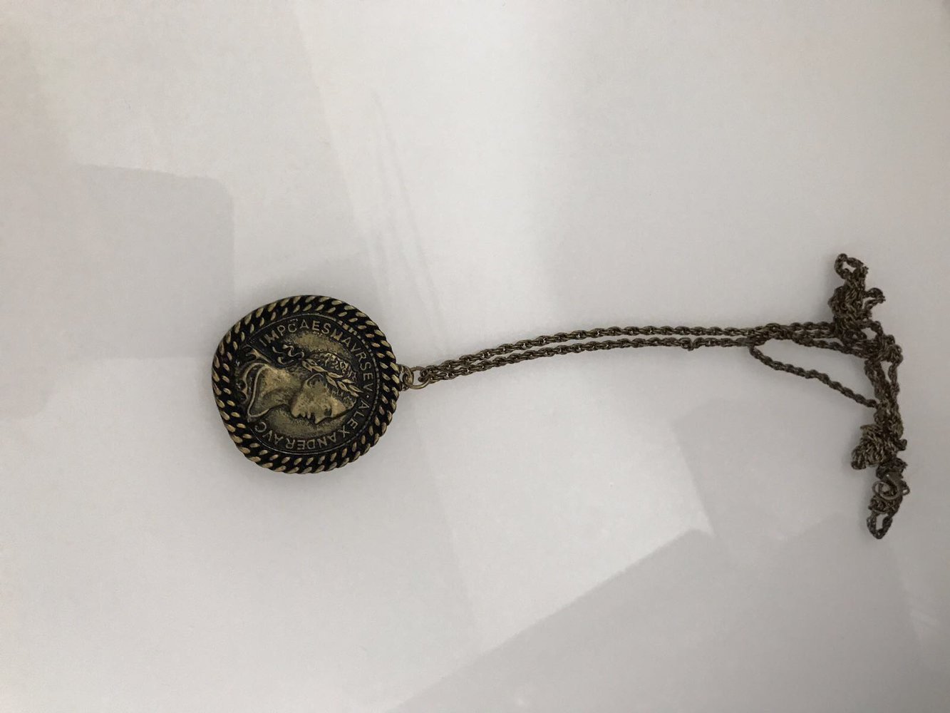 Kette mit Anhänger 