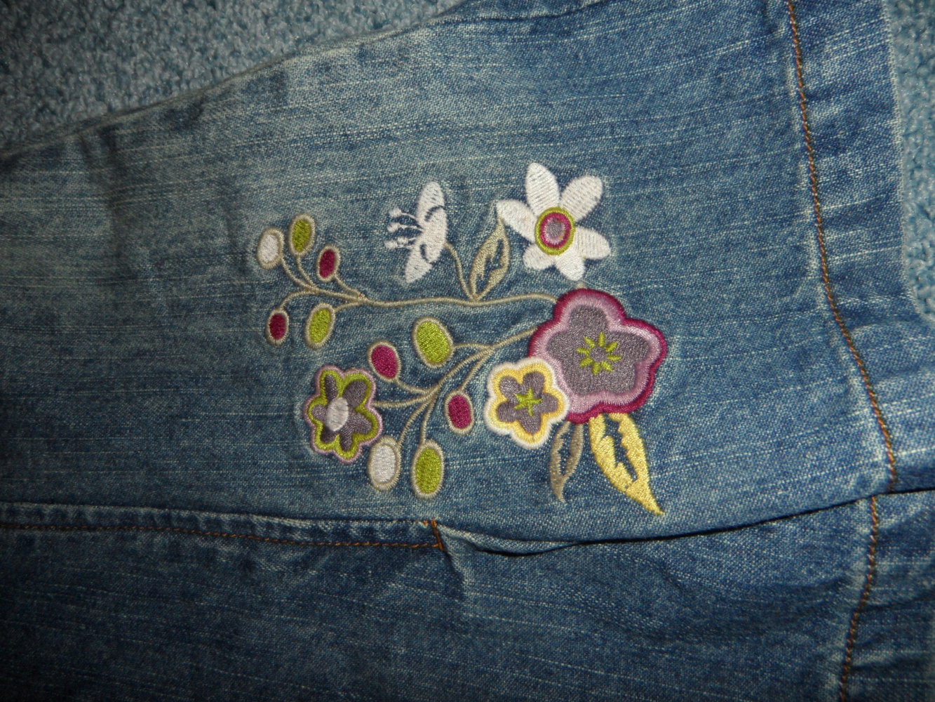 wunderschönes Jeanskleid Kleid Staccato