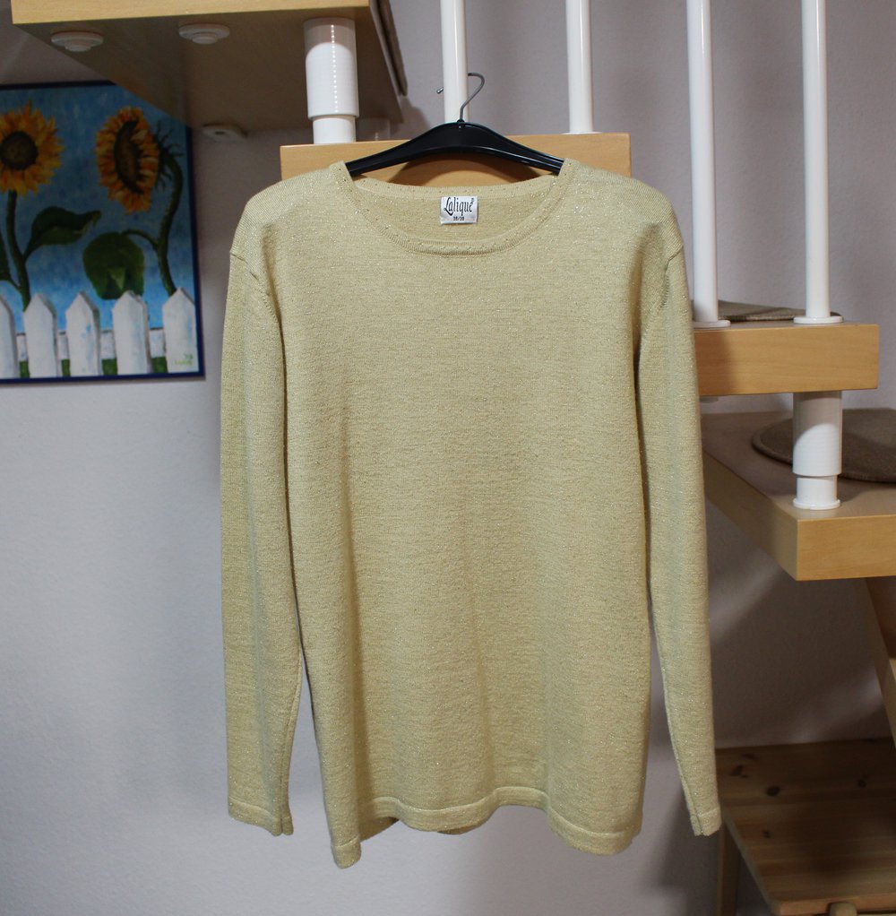 346. Dünner Wollpullover von Lalique, Gr. 36-38, Farbe gold