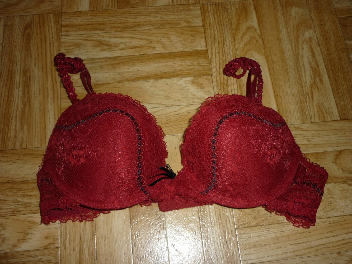 EDC by Esprit push-up BH rot schwarz Spitze Größe 70A