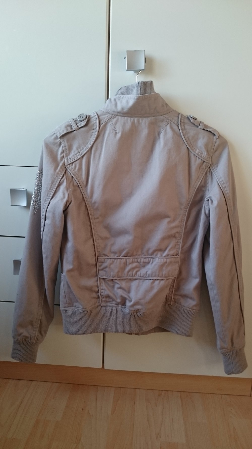 hellgraue Bomberjacke / Übergangsjacke / Fliegerjacke