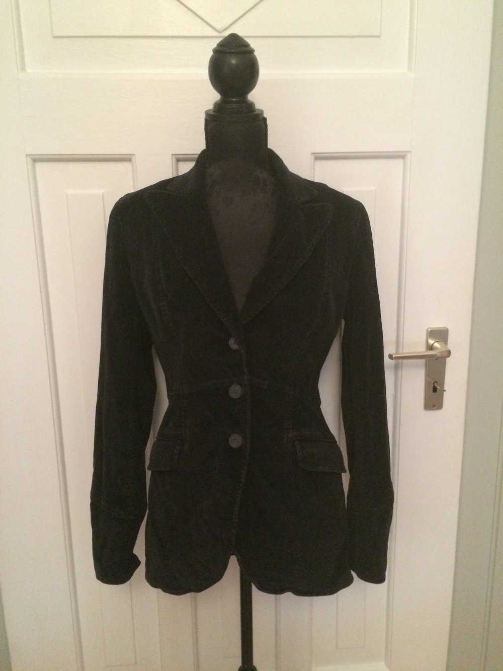 Schicke Cord Jacke in Schwarz