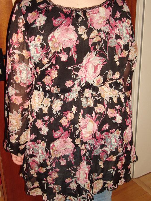 Gina Tricot Kleid Größe 42 schwarz mit Blumen