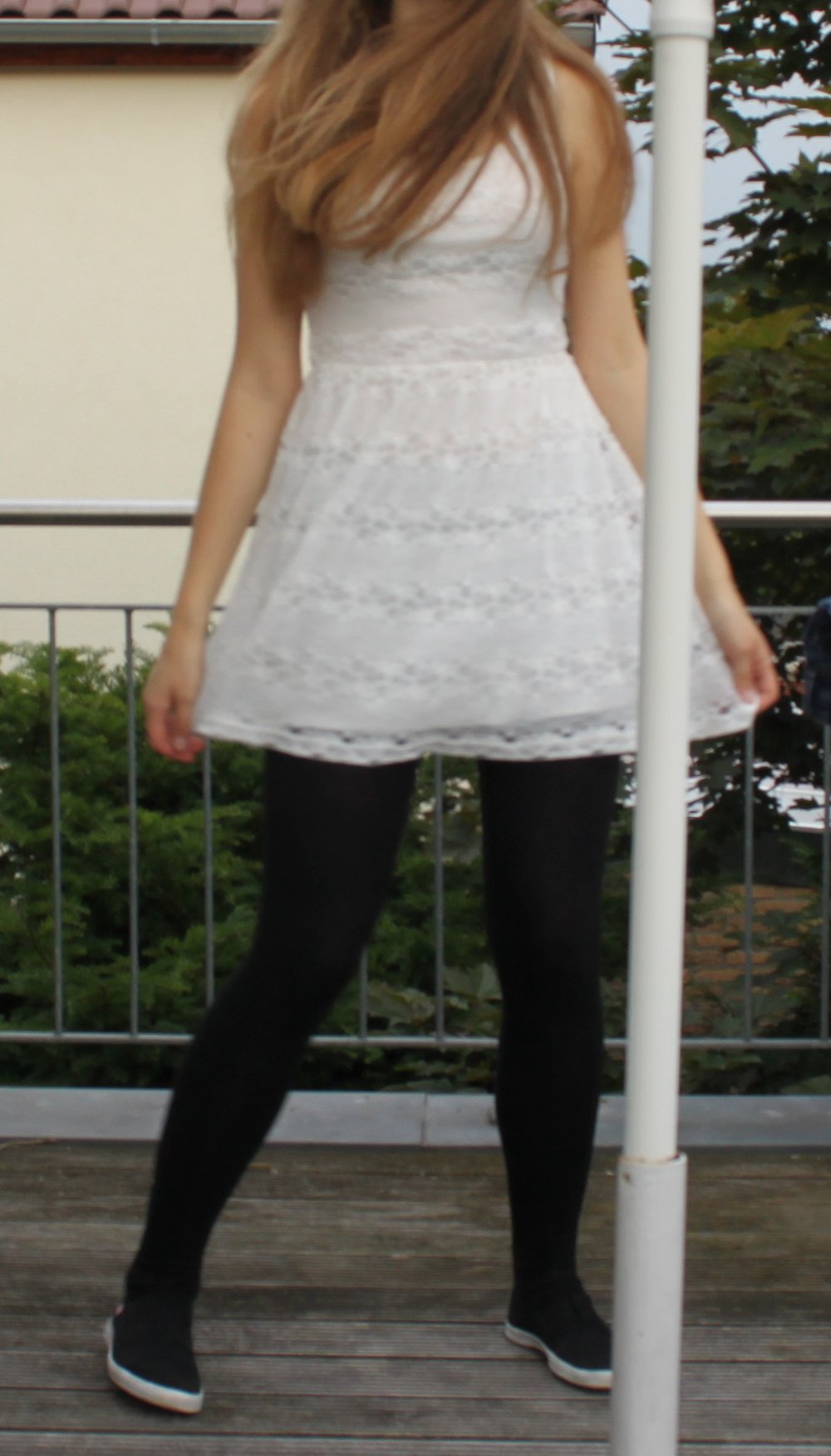 Skaterkleid aus weißer Spitze