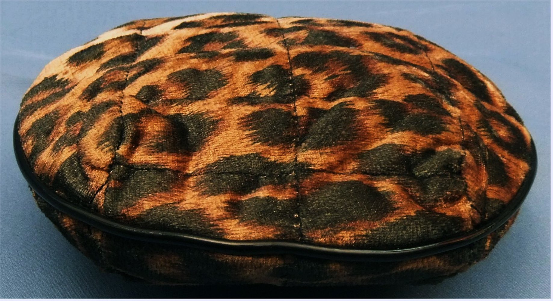 Kleine süße Damen-Handtasche / Kosmetik-Täschchen von Picard - Im Leoparden-Look  