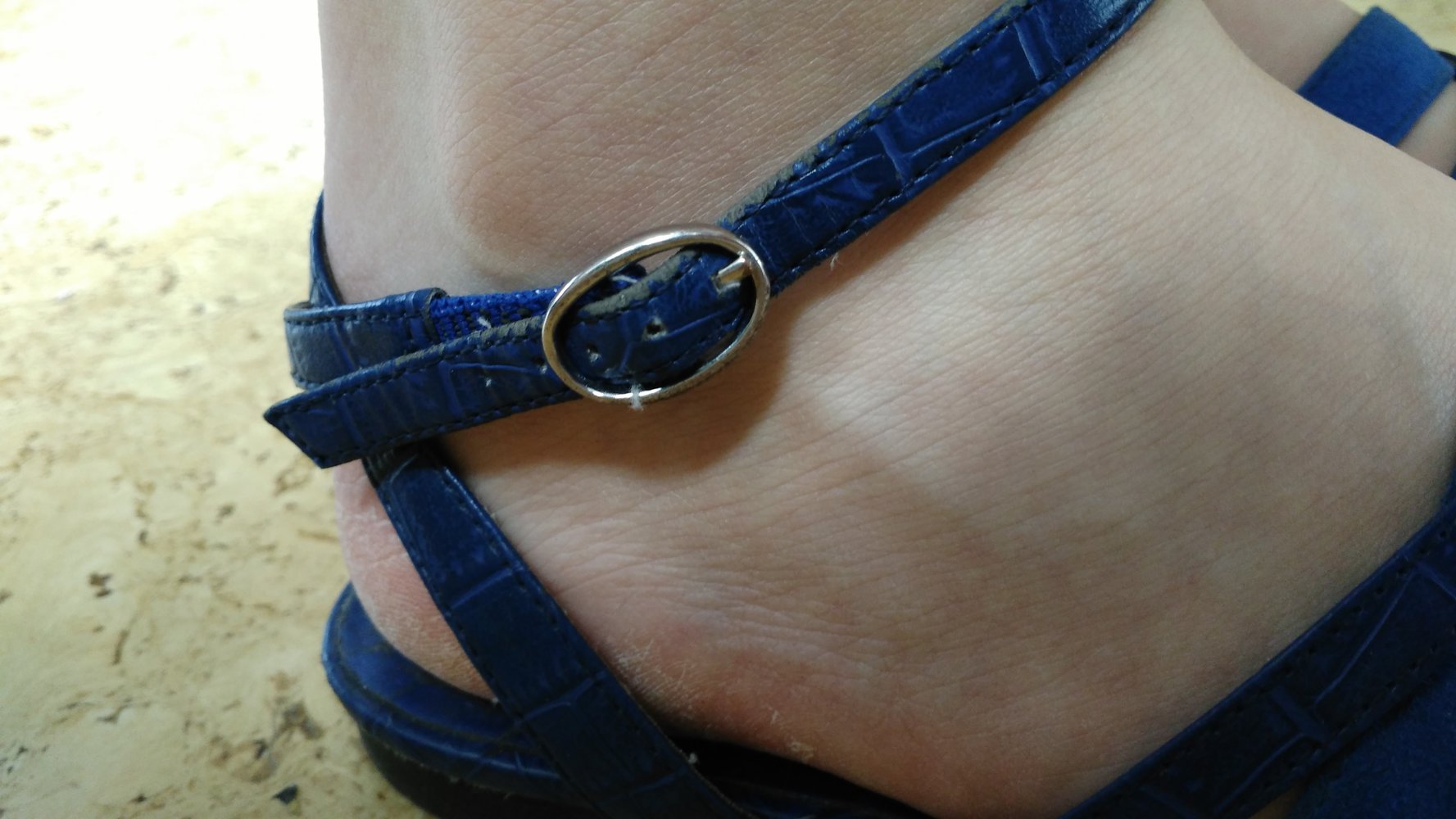 blaue Sandalen