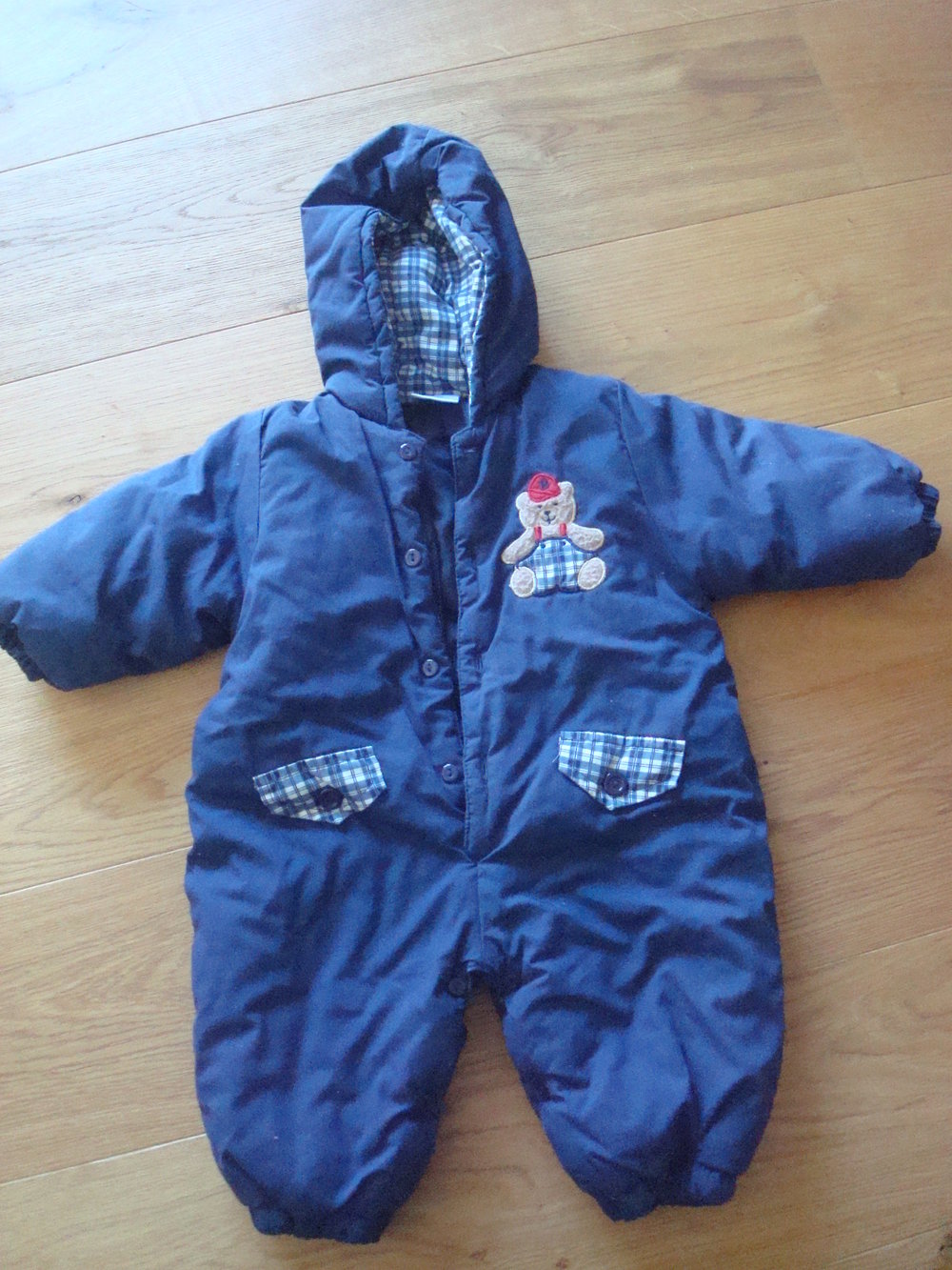dunkelblauer Schneeanzug Gr. 74