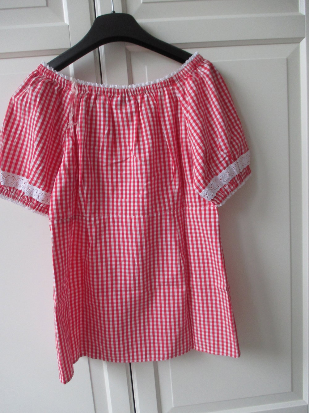 Trachtenbluse, rot - weiß kariert, weiße Spitze, Gr. 38 
