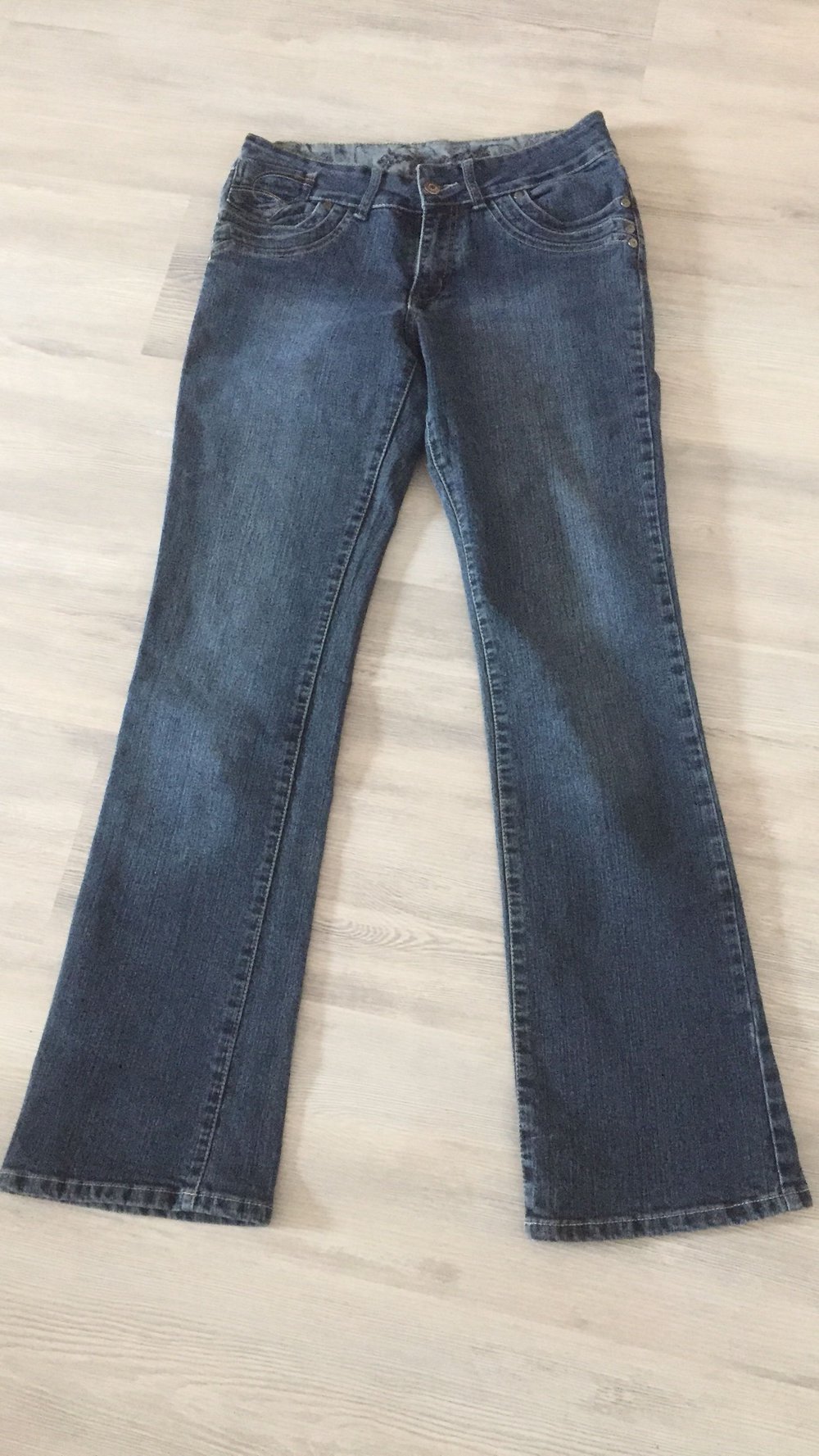 Jeans mit ziernähten 
