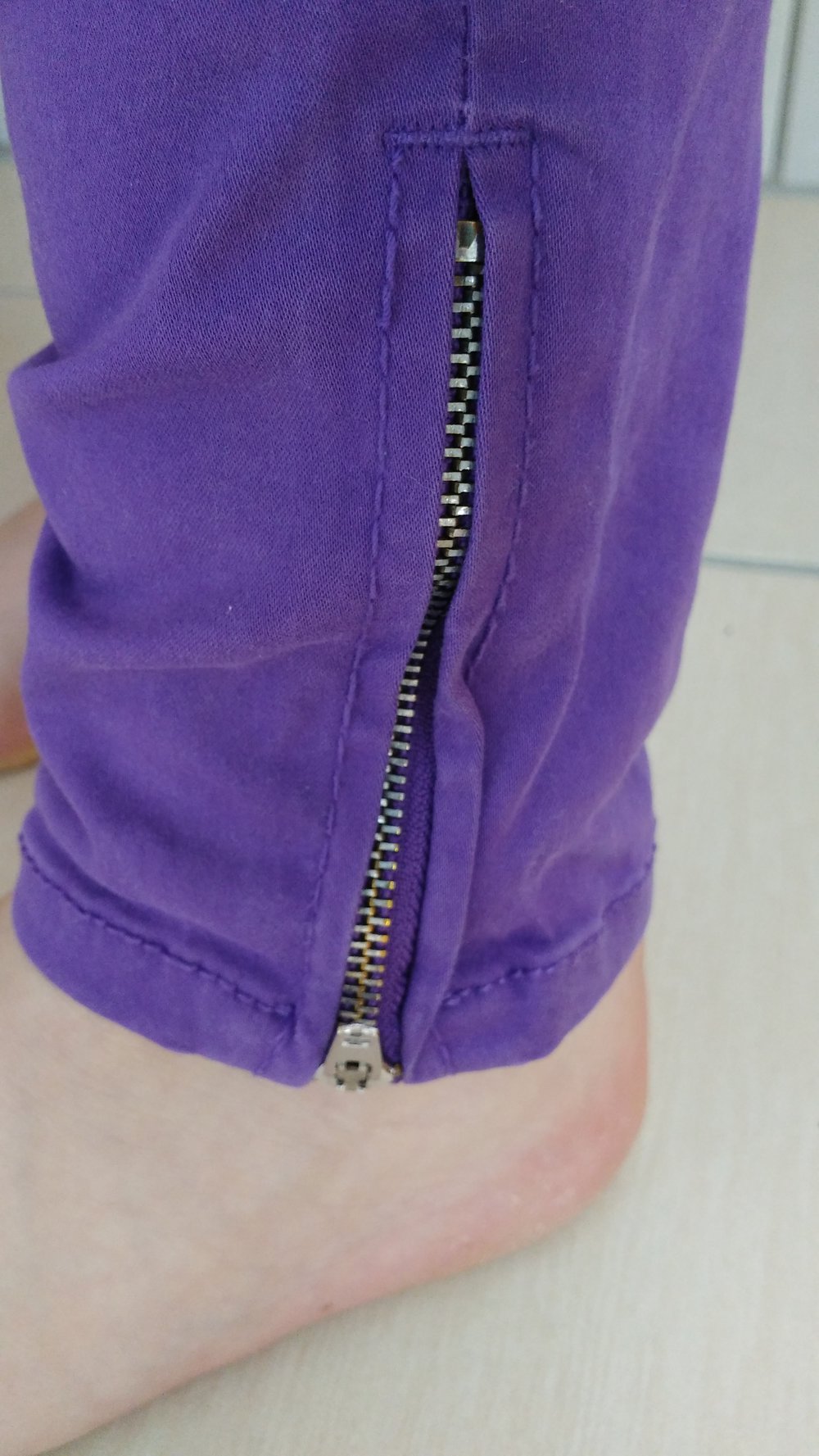 lila Jeanshose