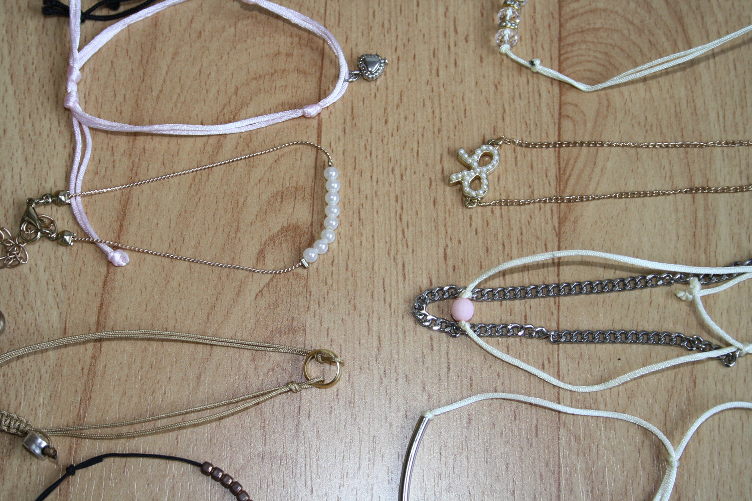 * Set 13 Armbänder Anhänger filigran
